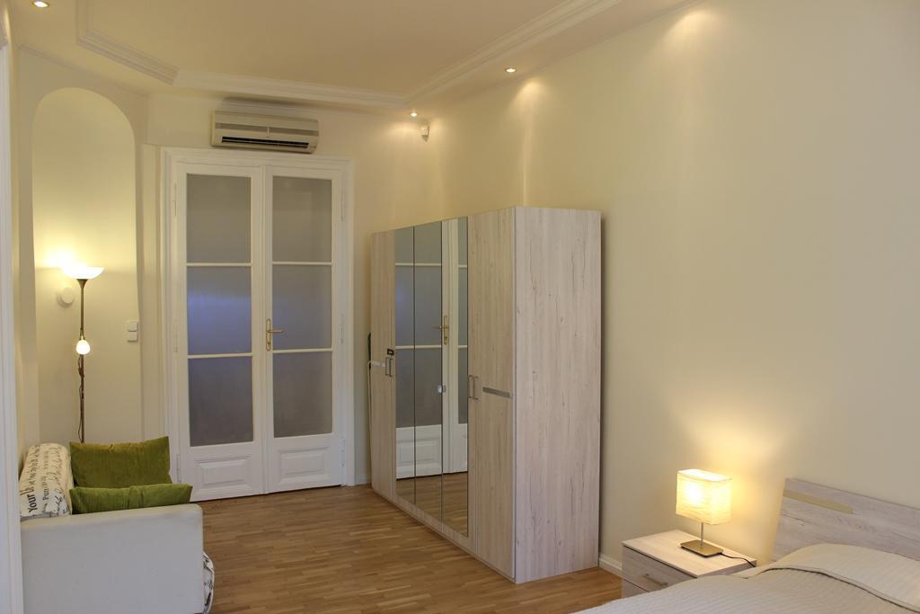 Leo Apartment Братислава Экстерьер фото